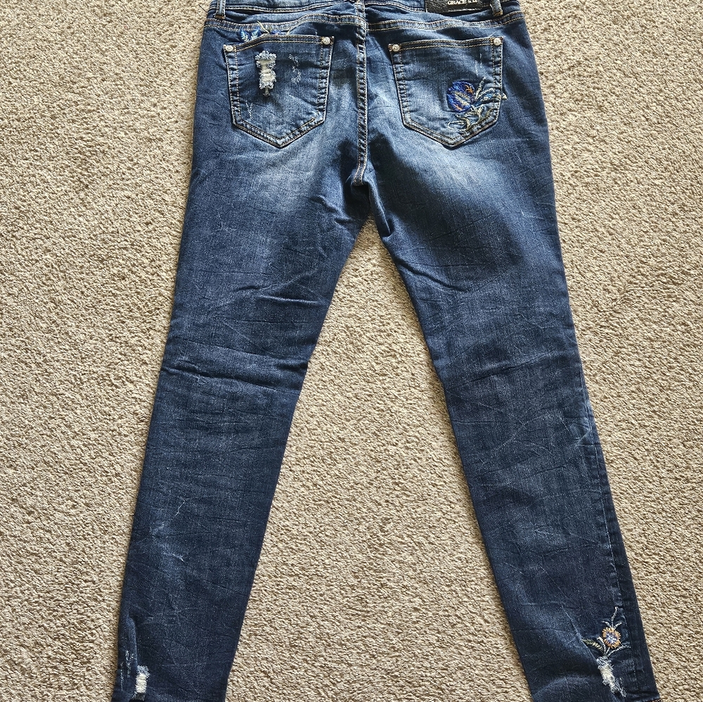 Embroidered Jeans - Picture 7 of 11
